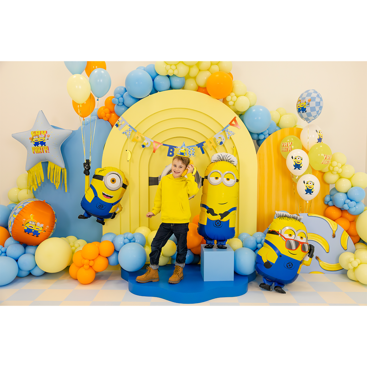 1 Sternballon XXL mit Quasten - Minions