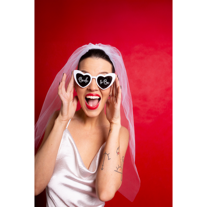 1 Paar - Herzförmige Brille - Bride to be - Weiß